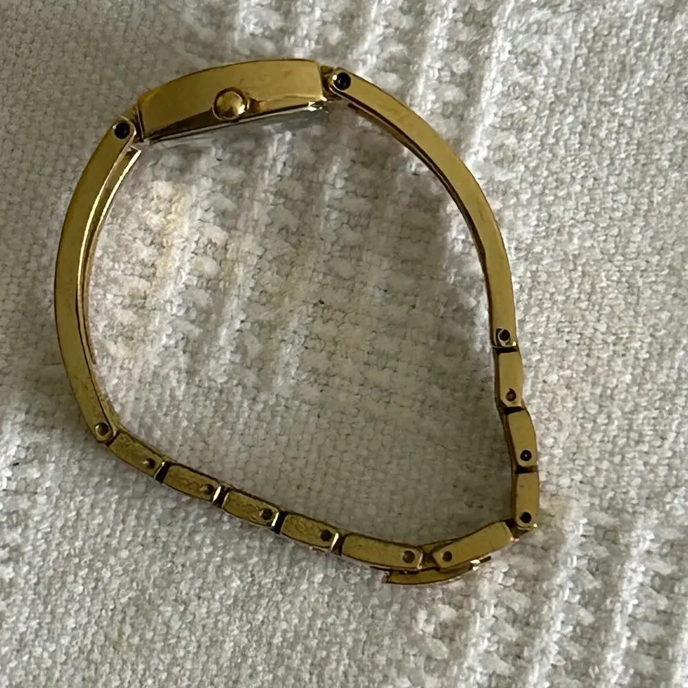 Relic Ladies Watch Quartz Goldtone Black Dial Fits up to 6 Inch Wrist ZR33524